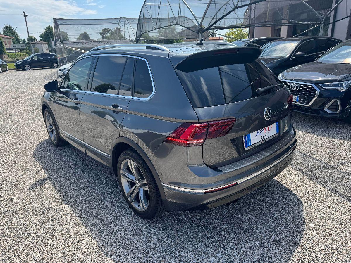 VOLKSWAGEN - Tiguan - 2.0 TDI DSG 4MOTION R-LINE