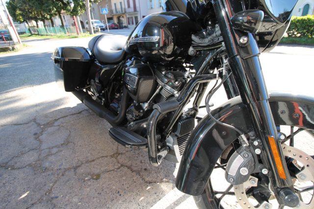 HARLEY-DAVIDSON FLHX Street Glide FLHXS 114 Special Custom