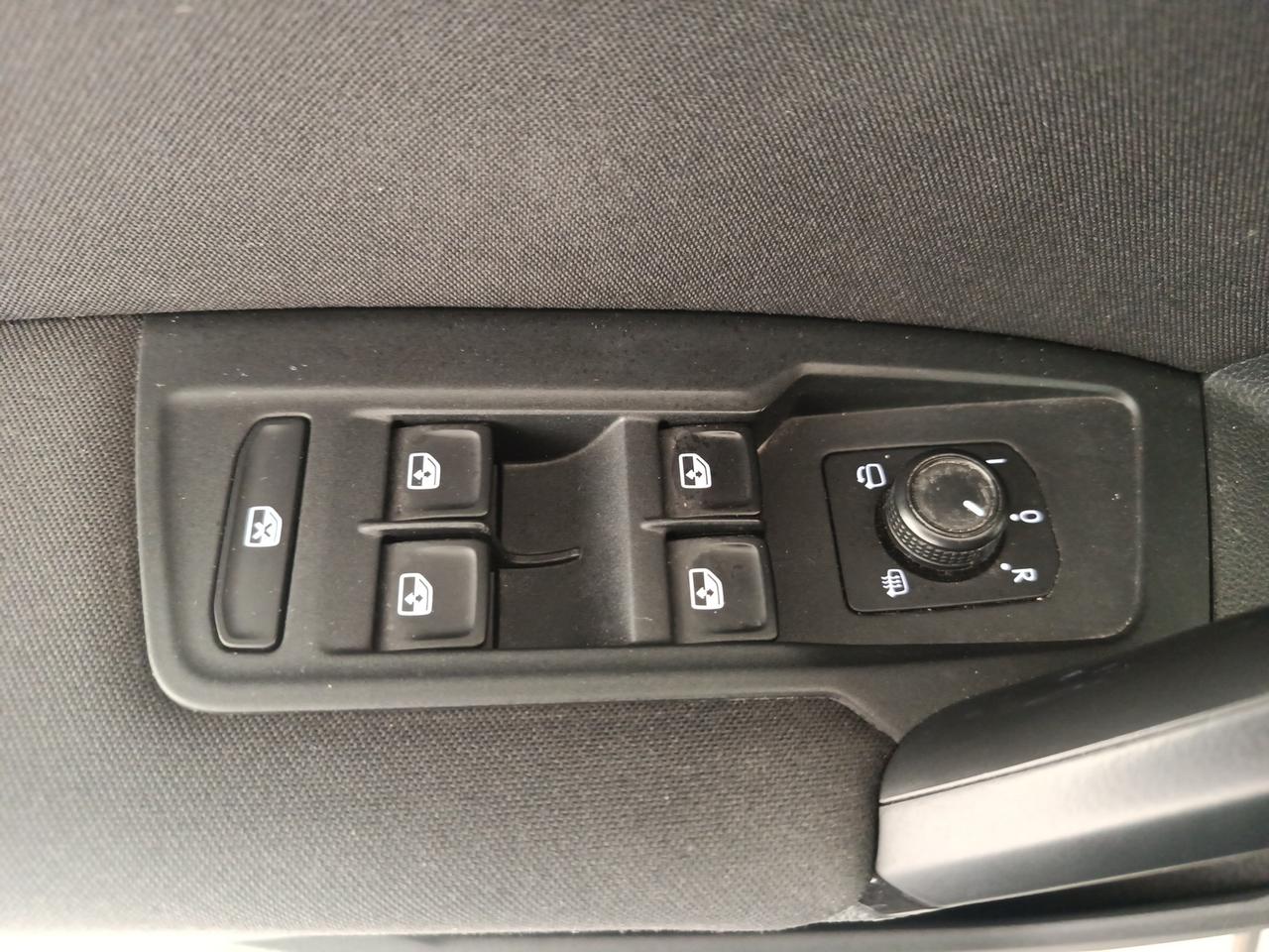 VOLKSWAGEN Tiguan 2ª serie - Tiguan 1.6 TDI SCR Business BlueMotion Tec