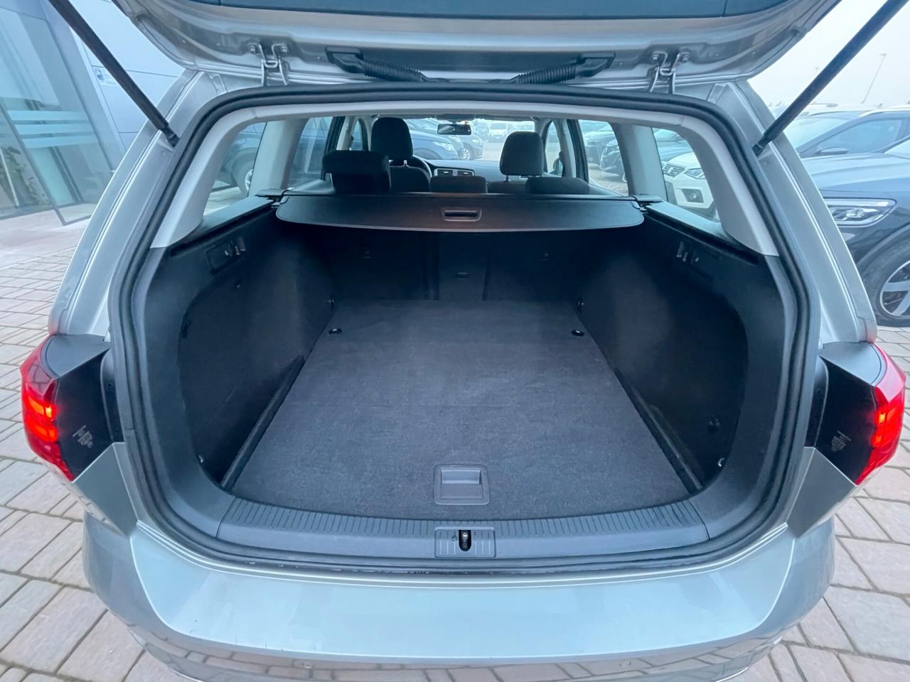 Volkswagen Golf Variant 1.6 TDI 115 CV Business BlueMotion Technology