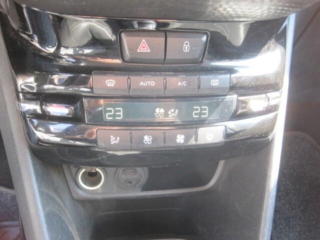 Peugeot 2008 BlueHDi 100 Allure