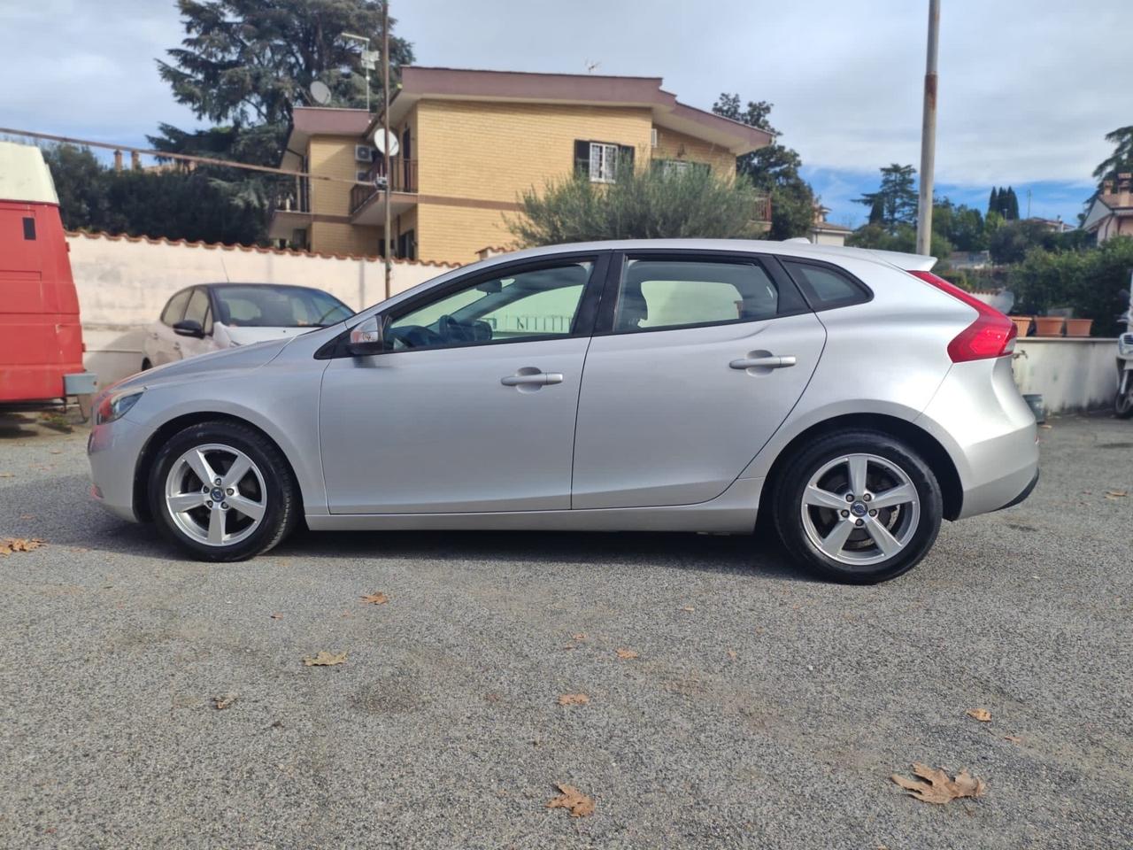 Volvo V40 D2 1.6