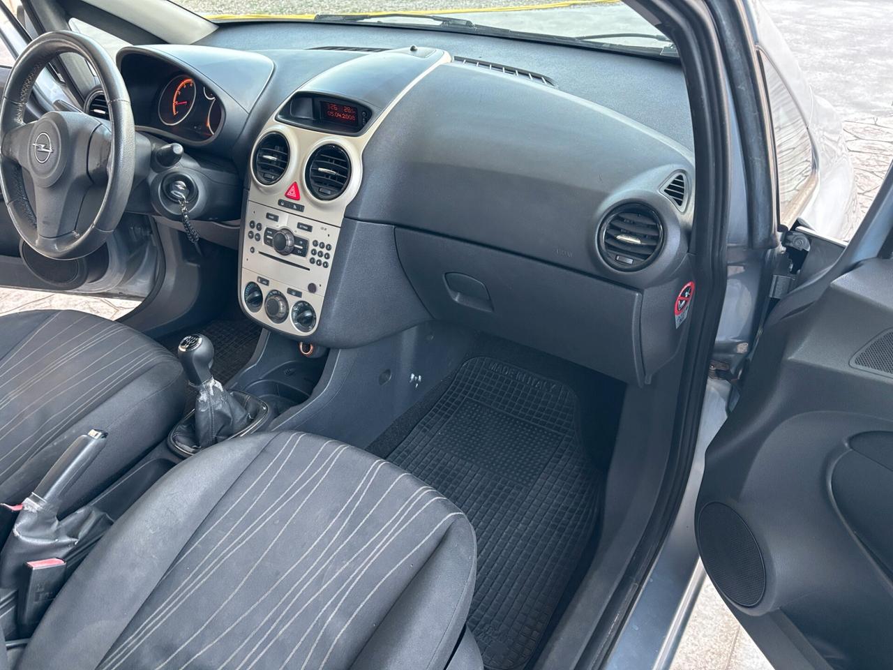 Opel Corsa 1.2 5 porte Cosmo - 2008