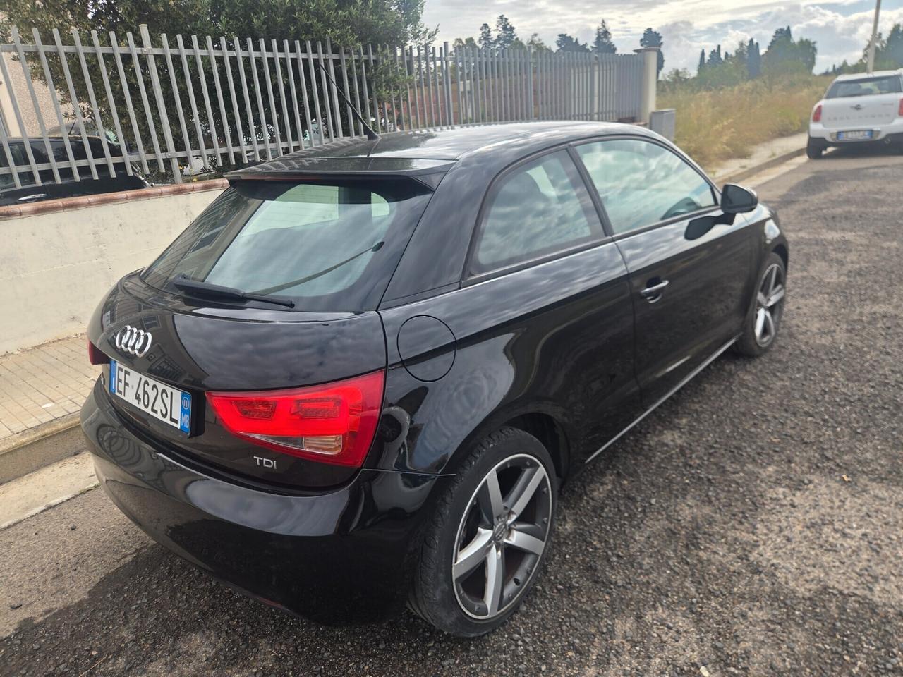 Audi A1 1.6 TDI 105 CV Ambition 2011