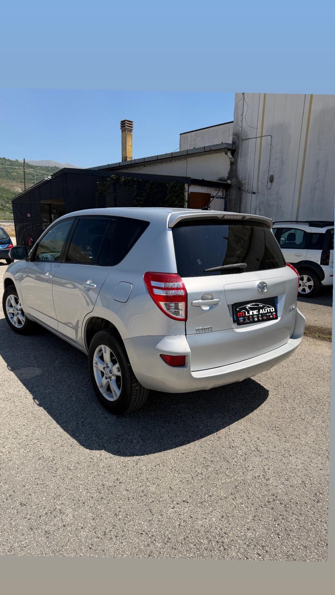 Toyota RAV 4 RAV4 2.2 D-4D 150 CV DPF Luxury