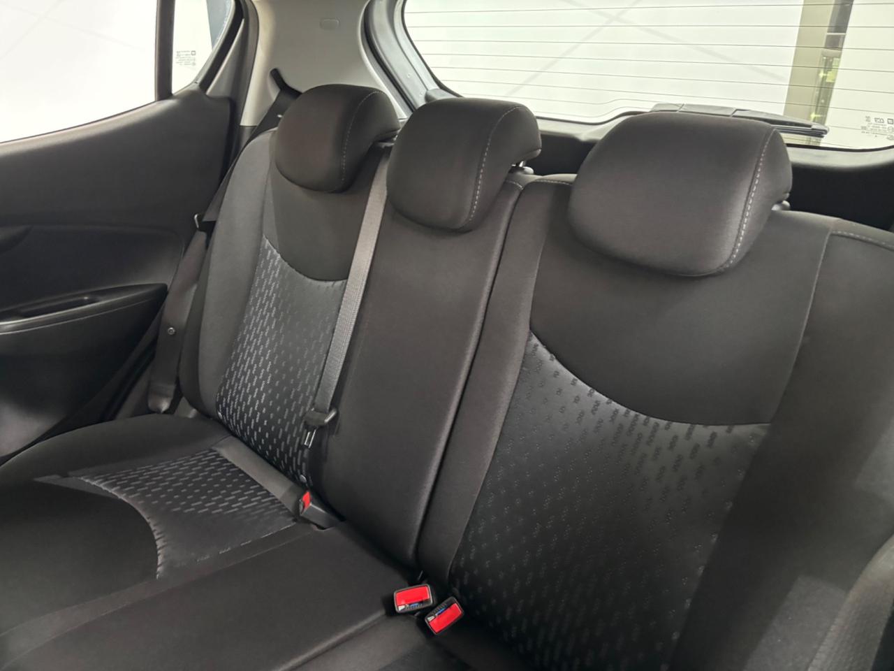 Opel Karl Rocks 1.0 73 CV