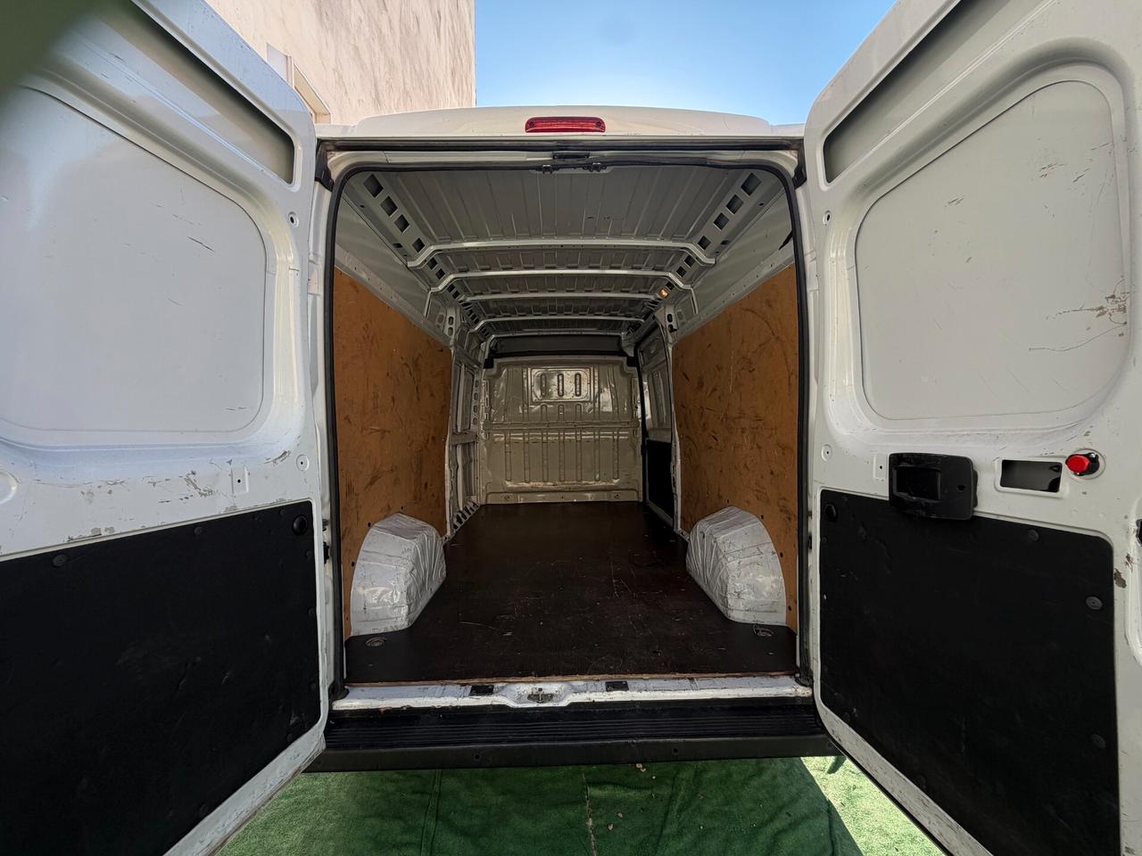FIAT DUCATO PROFESSIONAL 35 2023 L3H2 2.2 140CV LEGGI