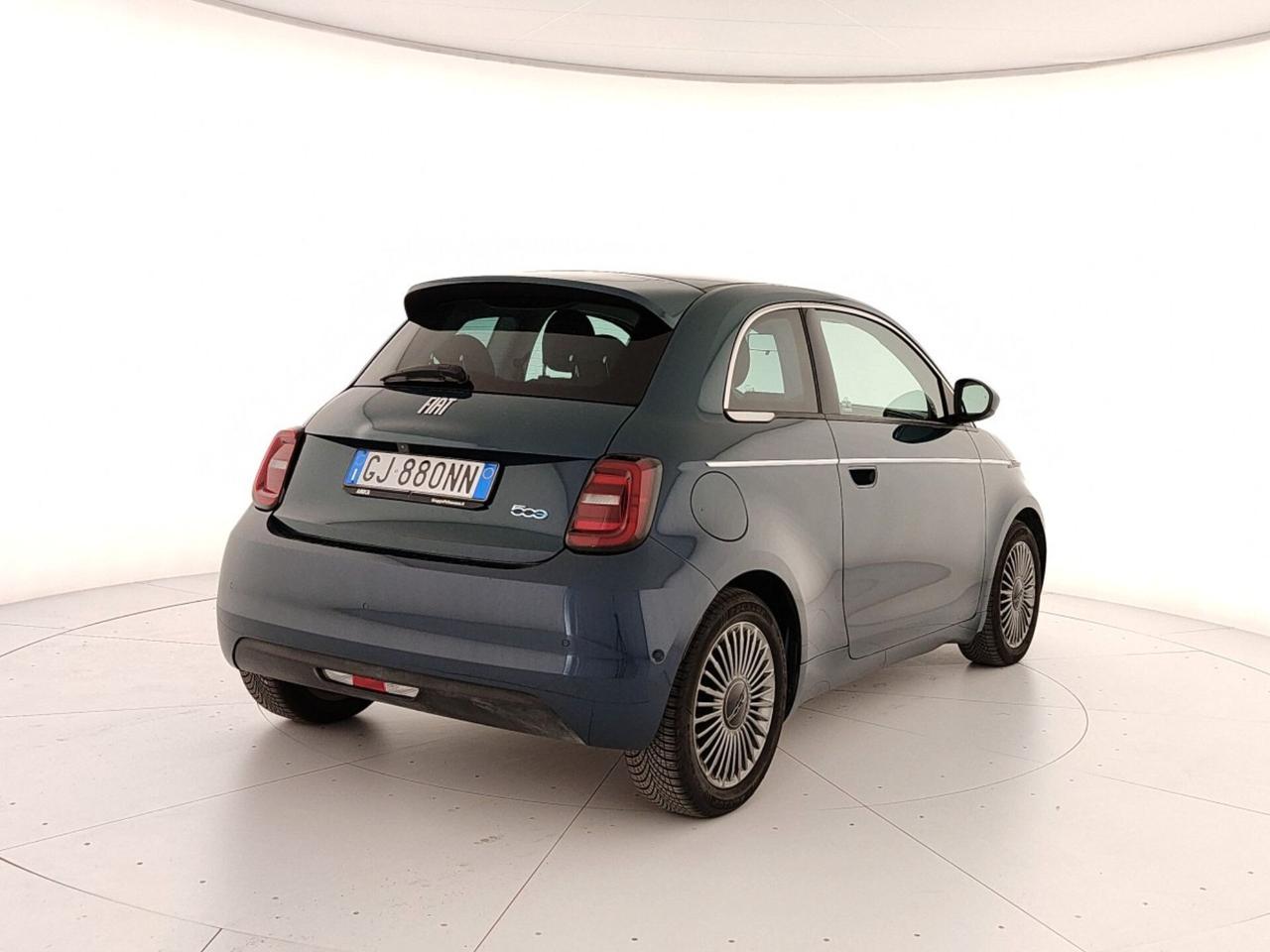 Fiat 500 500e Berlina 42 kWh Icon