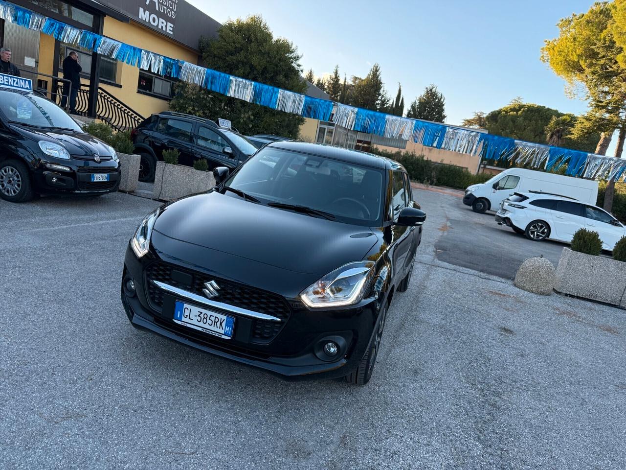 "UNA CHICCA" Suzuki Swift 1.2 Hybrid 4x4 AllGrip Top