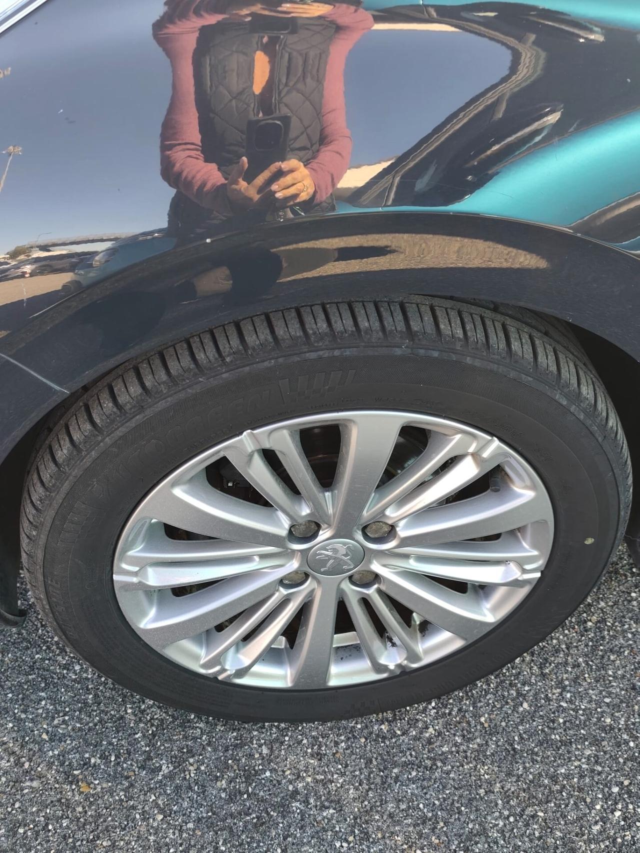 Peugeot 208 BlueHDi 100 S&S 5 porte Active