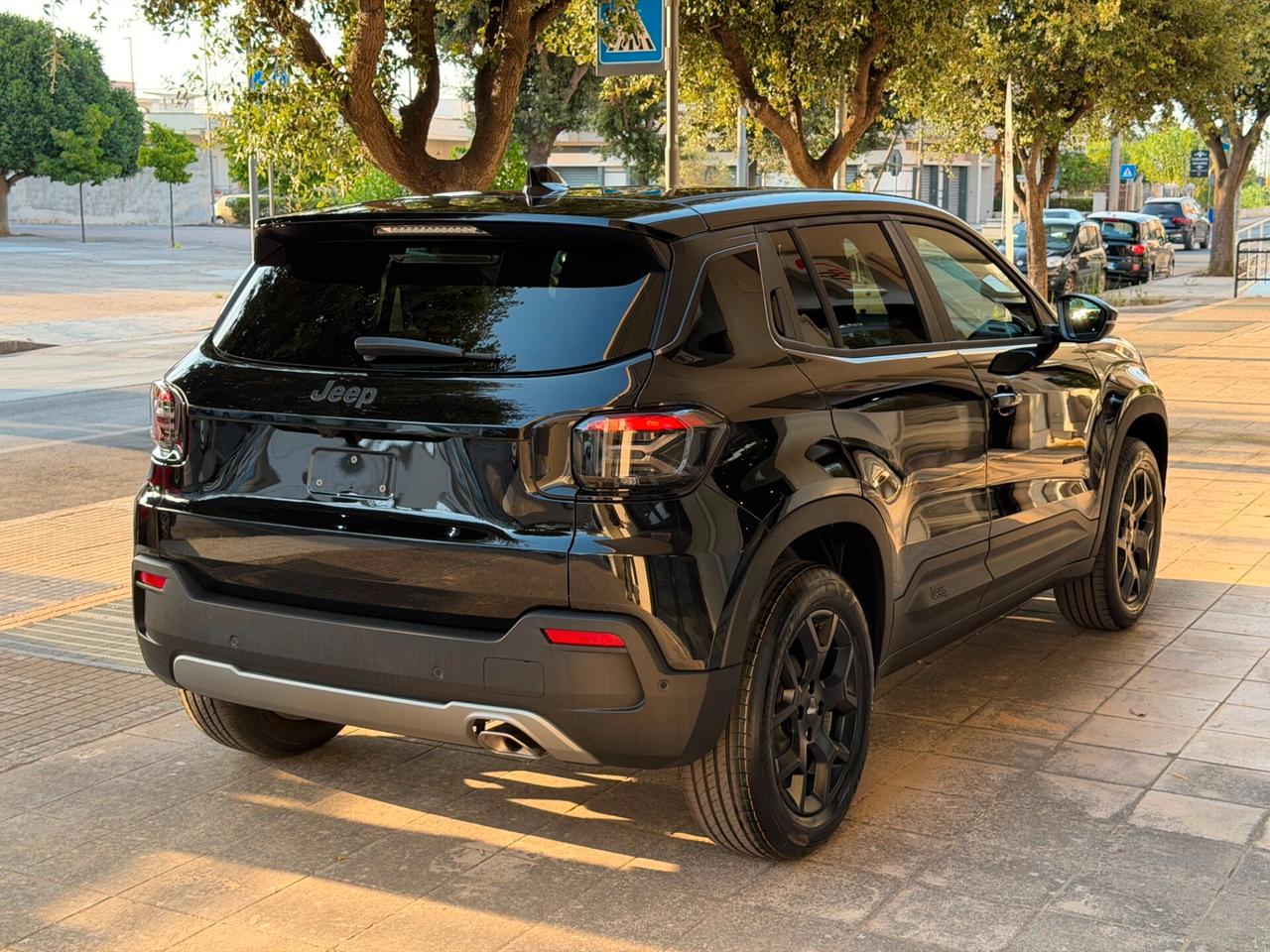 Jeep Avenger 1.2 Turbo1.2 turbo e-hybrid mhev Black Edition fwd 110cv edct6