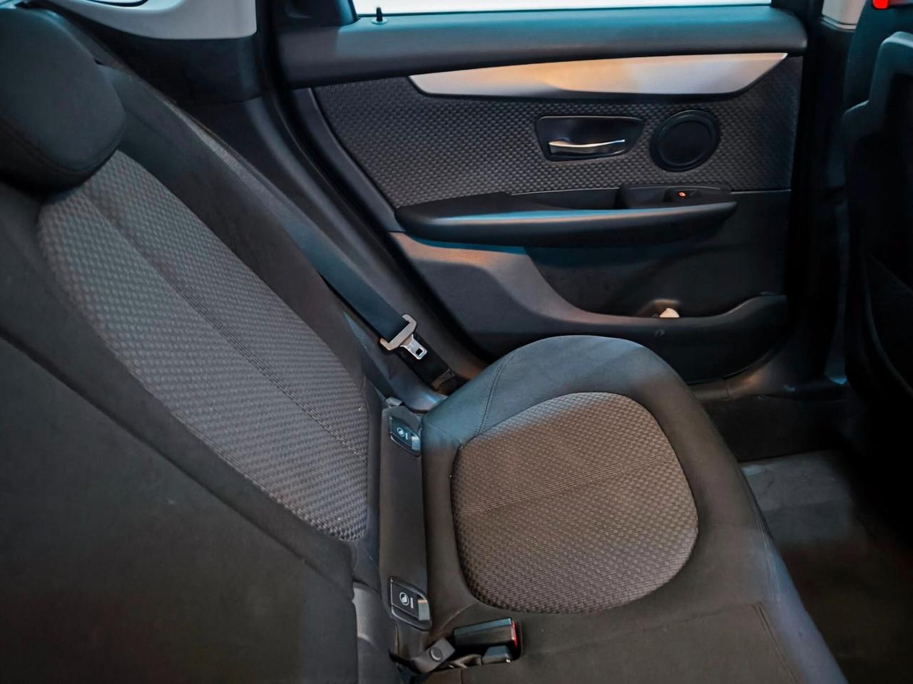 Bmw 2er Active Tourer 218d Luxury