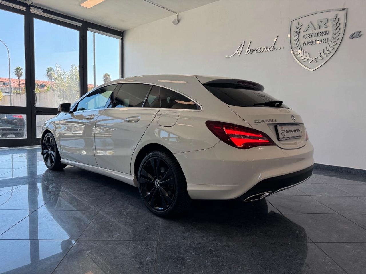 Mercedes CLA Shooting Brake 180 d SW Sport edition auto Uniprop