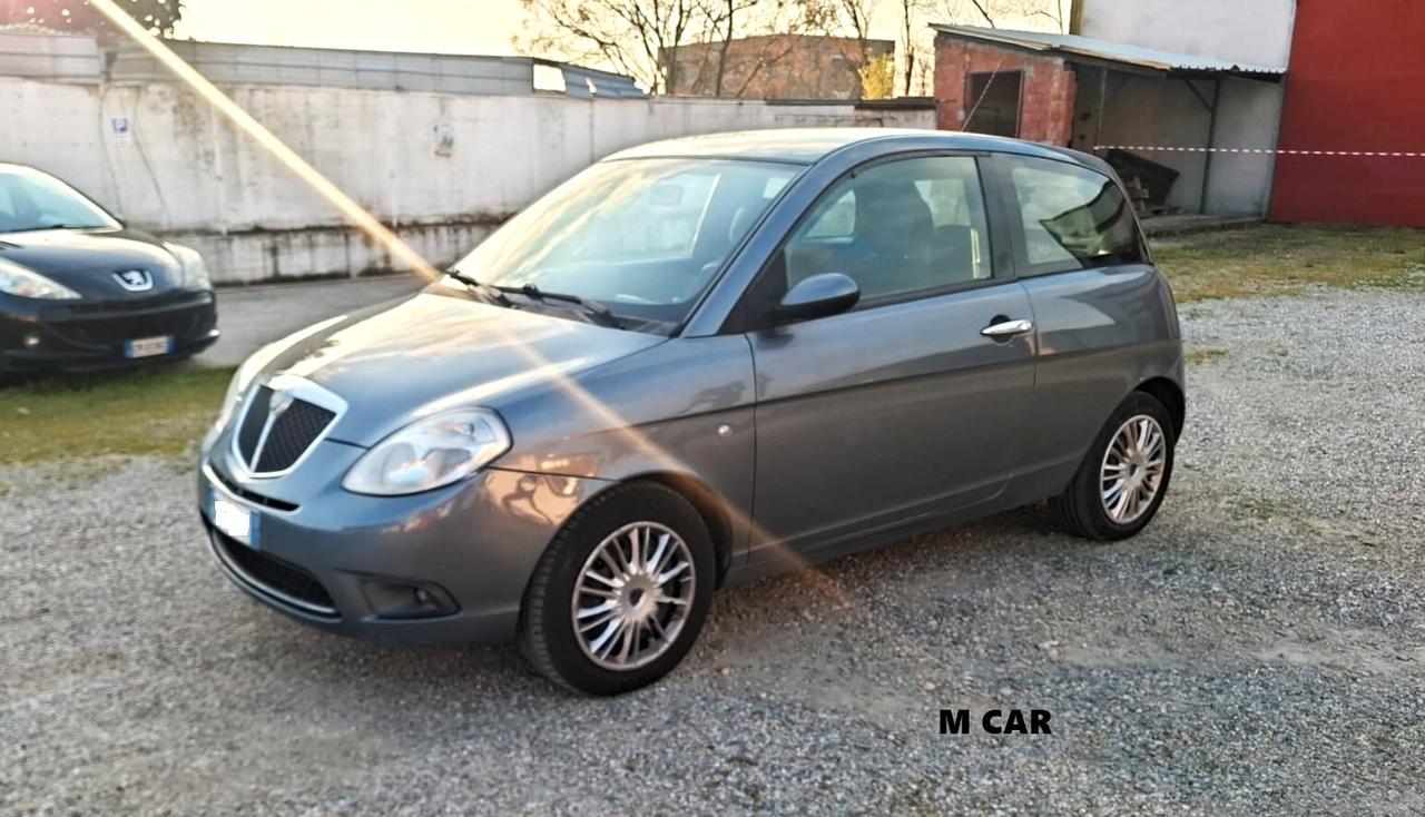 Lancia Ypsilon 1.2 Argento