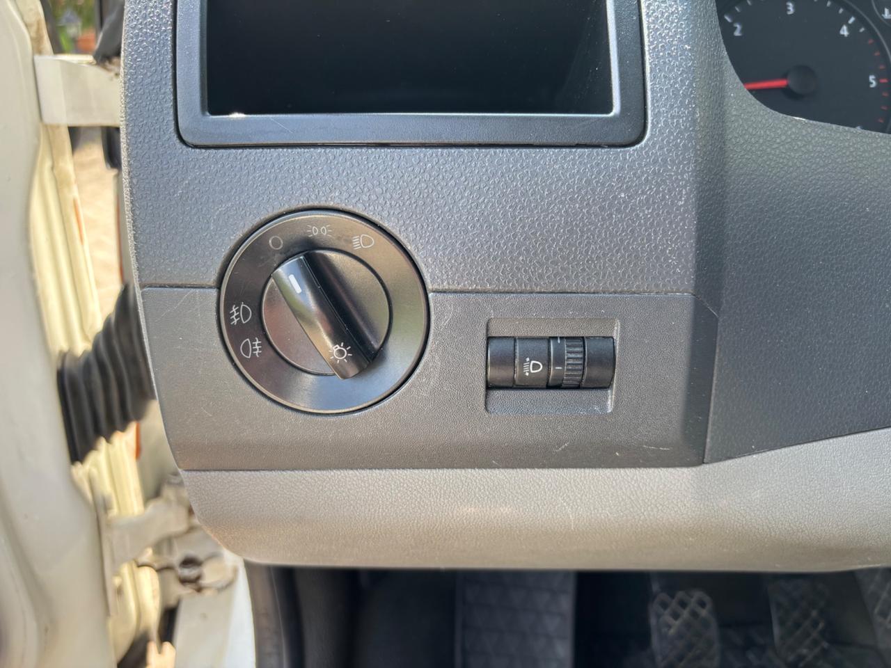 Volkswagen T5 Transporter 2.5 TDI 131 CV