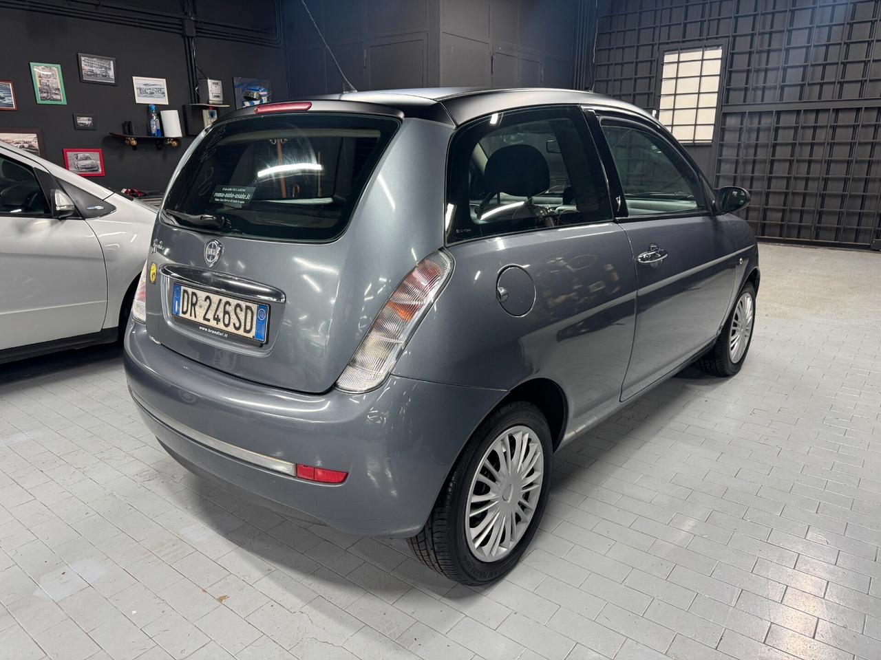 Lancia Ypsilon 1.2 Oro Neopatentati