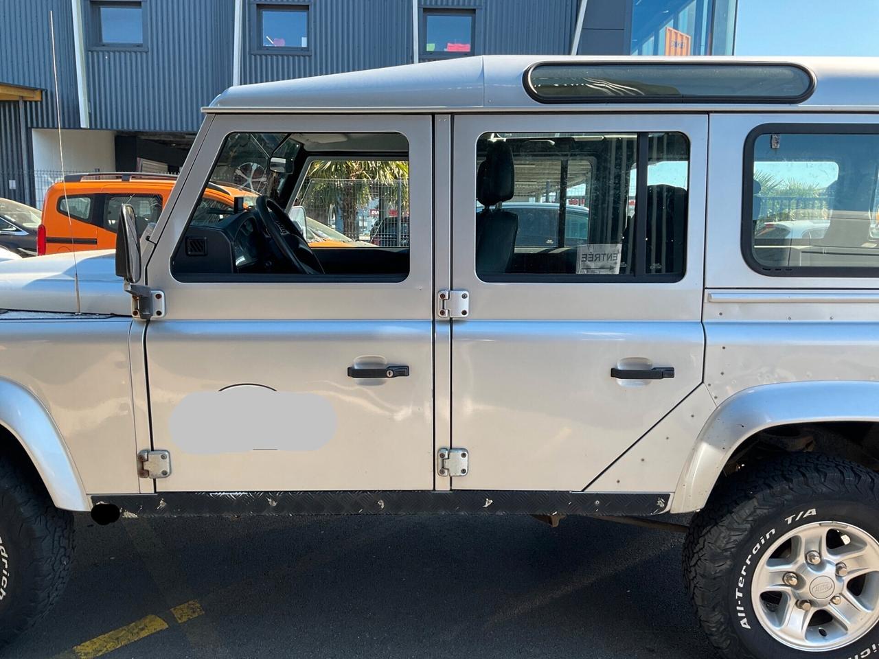 Land Rover Defender 110 2.4 TD4 Station Wagon N1