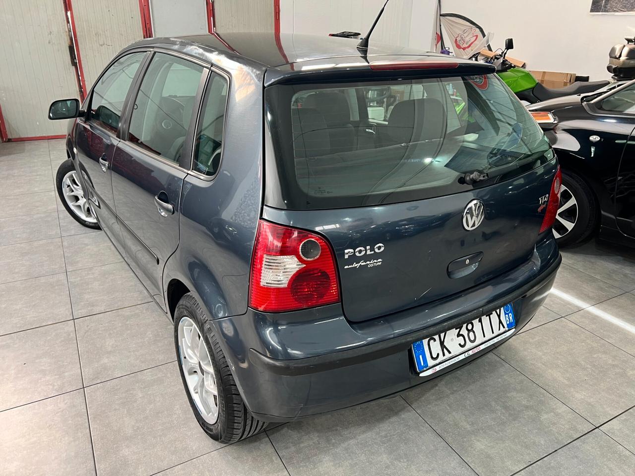 Volkswagen Polo 1.4 75 CV -Trendline - 2004