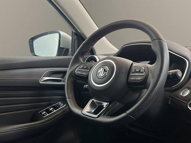 MG HS 1.5T-GDI AT Luxury