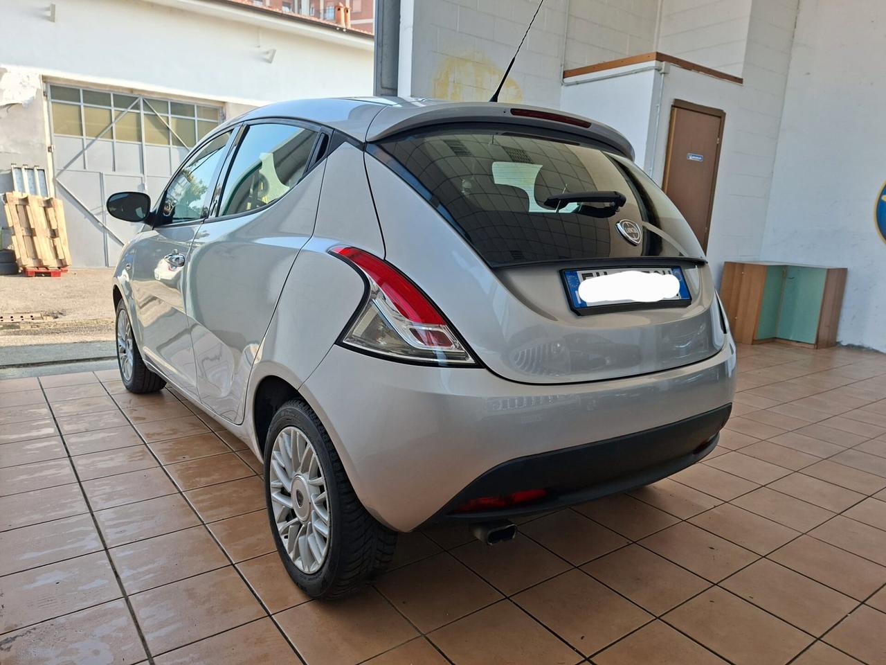 Lancia Ypsilon 1.2 8v Gold 69cv E6, ok neop.