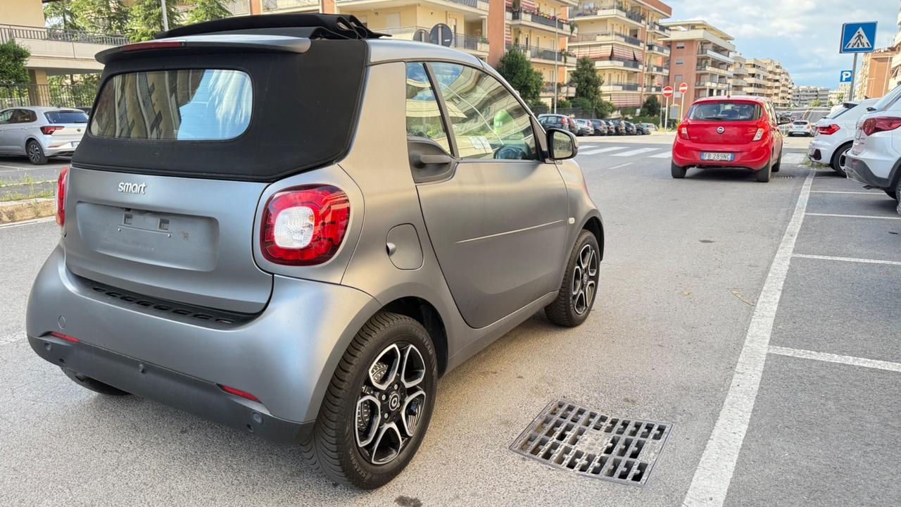 Smart ForTwo 90 0.9 T twinamic cabrio Prime LED NAVI KAMERA BRACCIOLO PELLE CERCHI 16 PDC BLUETOOTH