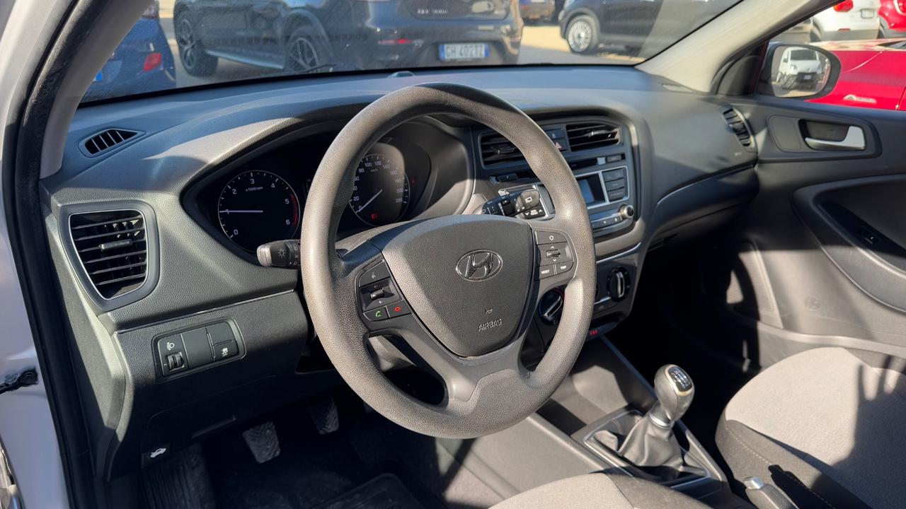 Hyundai i20 1.1 CRDi 12V 5 porte Comfort-2017
