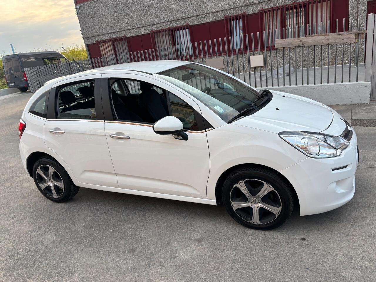 Citroen C3 PureTech 82 Live Edition