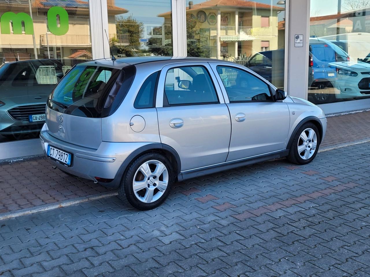 Opel Corsa 1.0i 12V cat 5 porte Club