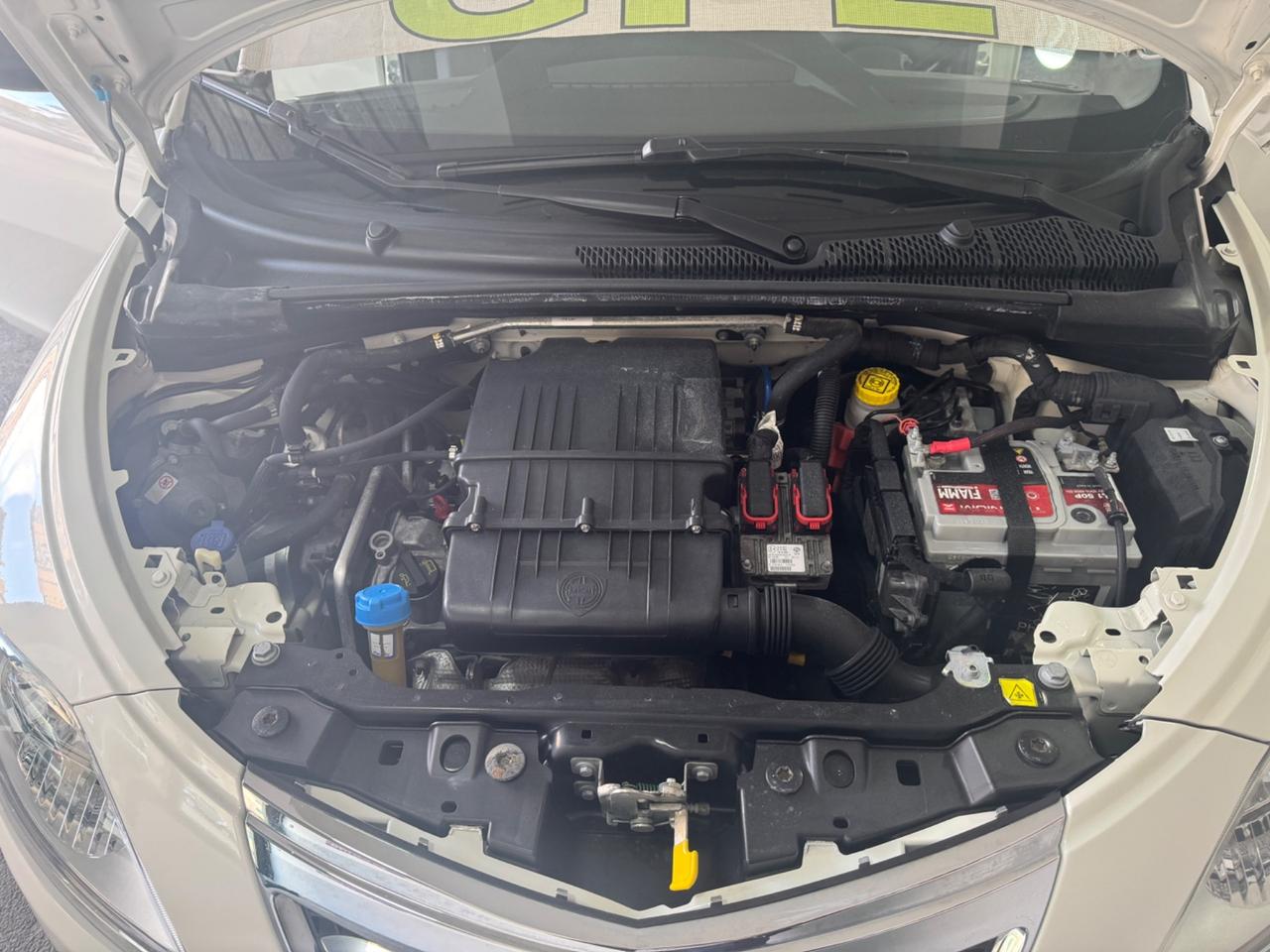 Lancia Ypsilon 1.2 69 CV 5 porte GPL Ecochic Gold