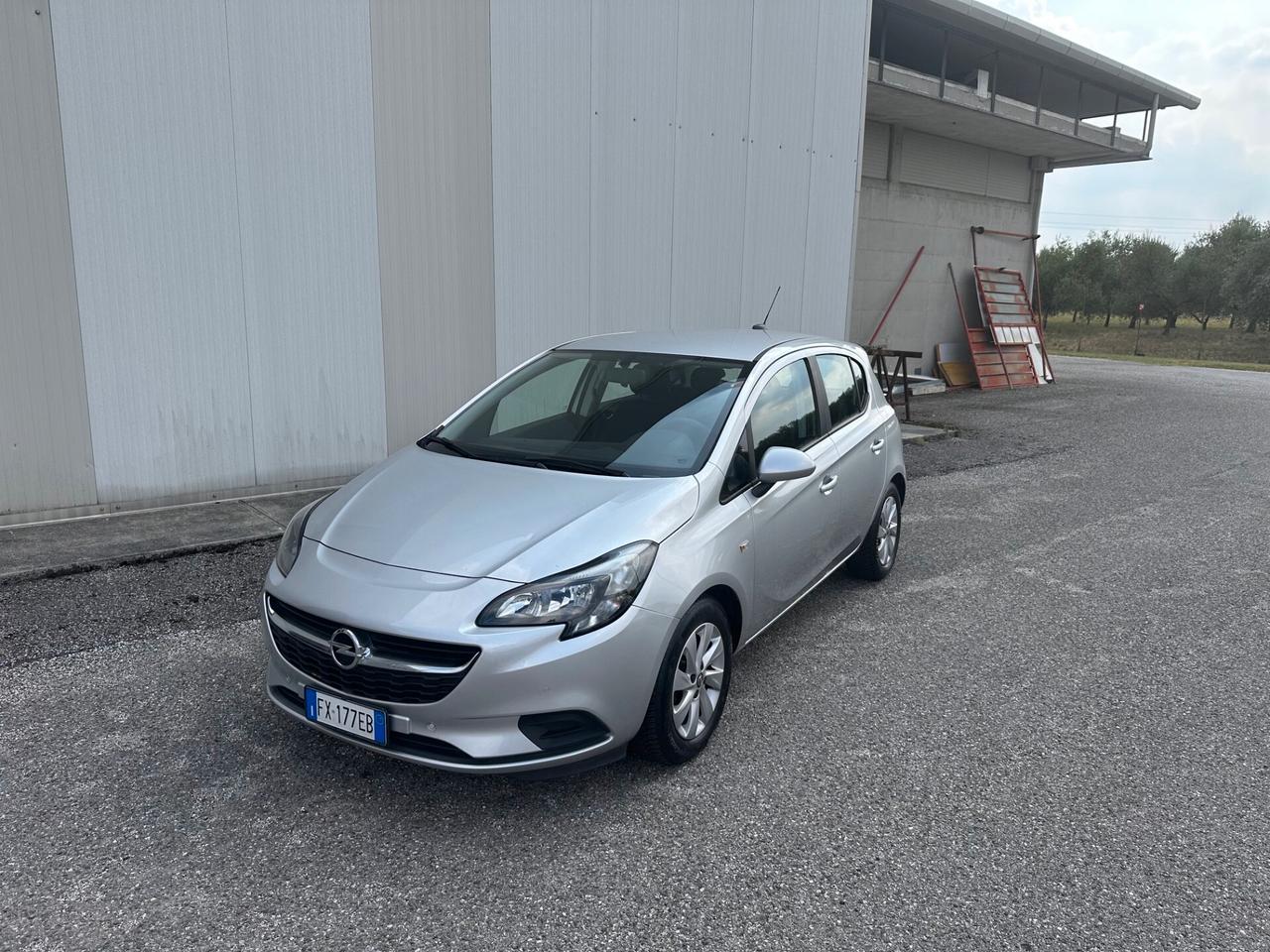 Opel Corsa 1.4 5 porte 120 Anniversary