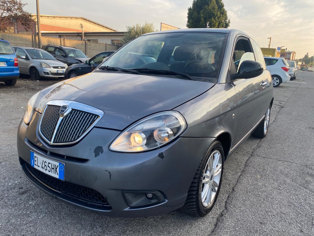 Lancia Ypsilon 1.2 69 CV 5 porte GPL Ecochic Silver