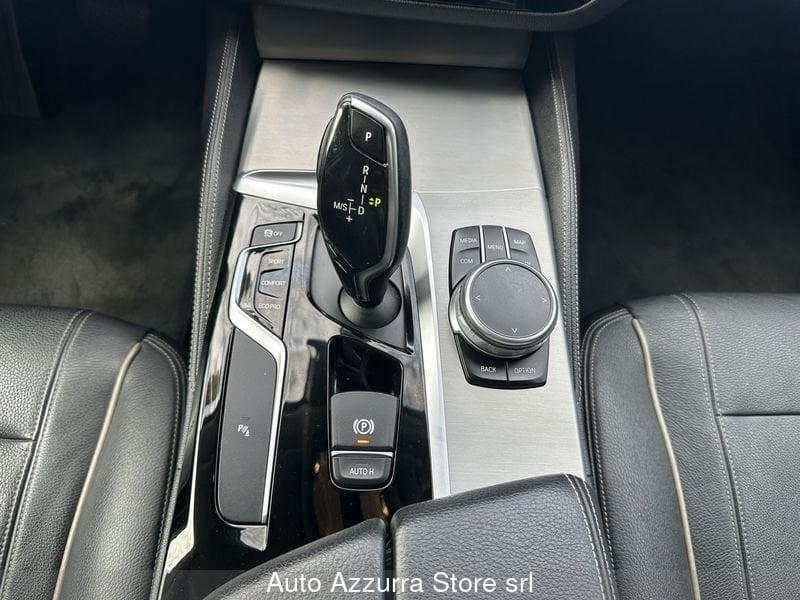 BMW Serie 5 530d Touring Luxury *PACCHETTO LUCI, TAGLIANDI BMW, PROMO AZZURRA*