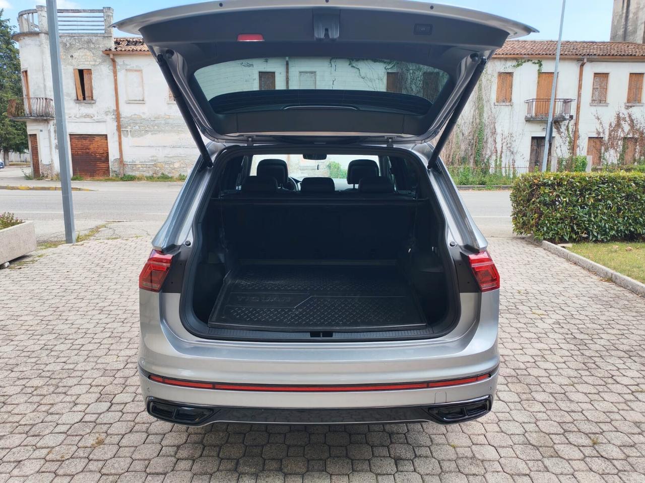 Volkswagen Tiguan Allspace 2.0 TDI SCR DSG 4MOTION Life
