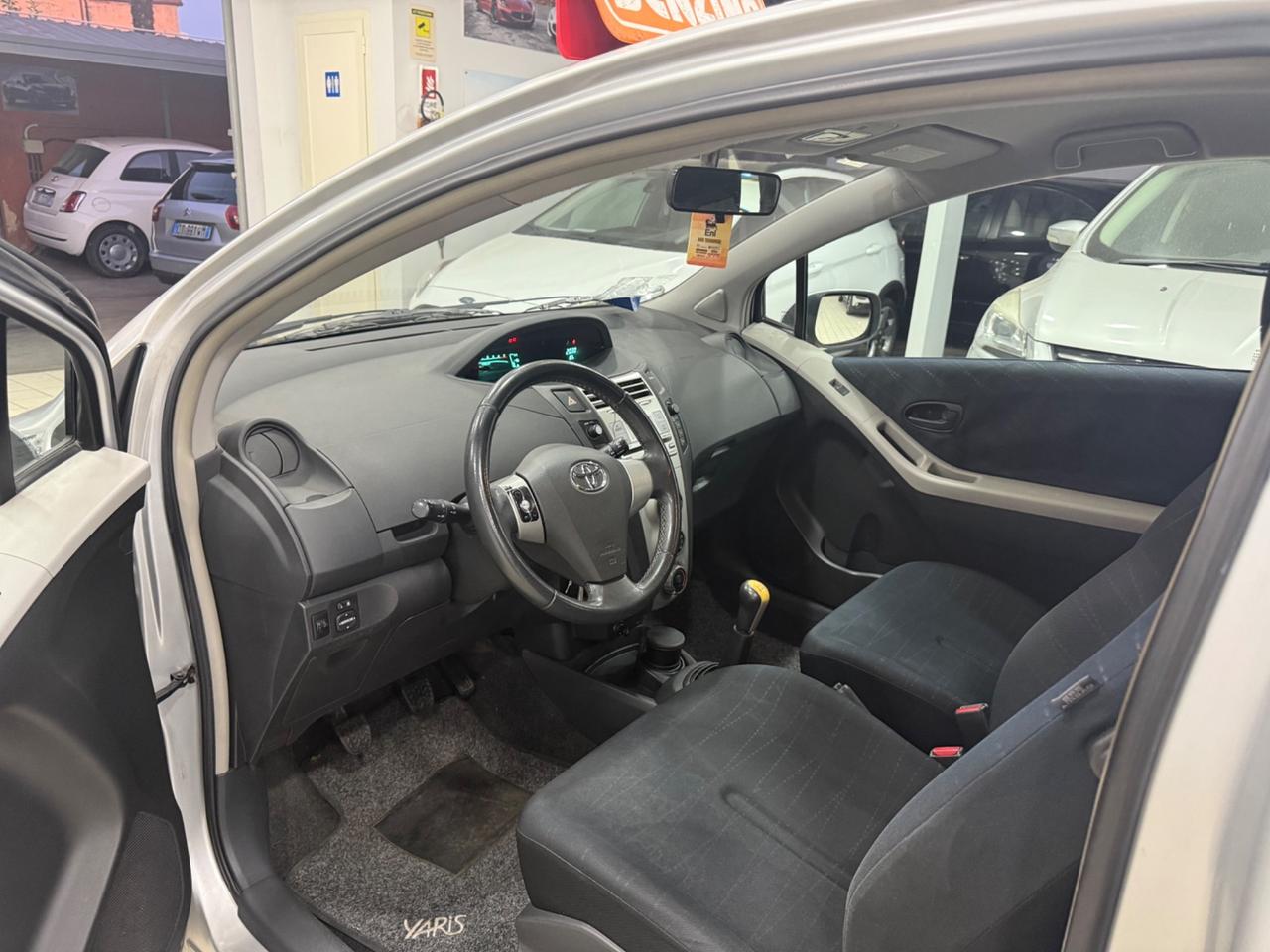 Toyota Yaris 1.0 benzina 140 mila km