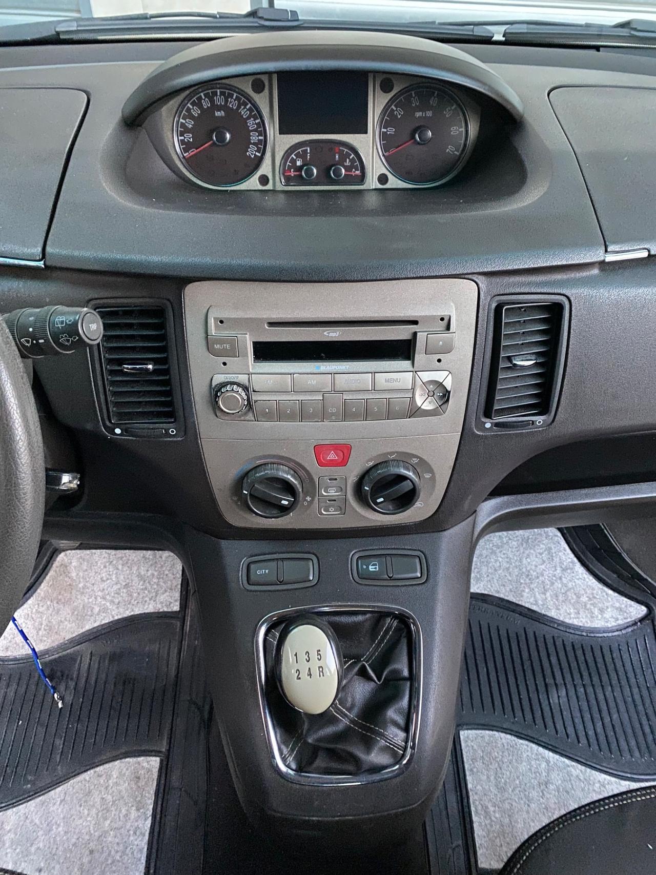 Lancia Musa 1.4 8V GPL 78cv Platino Ecochic
