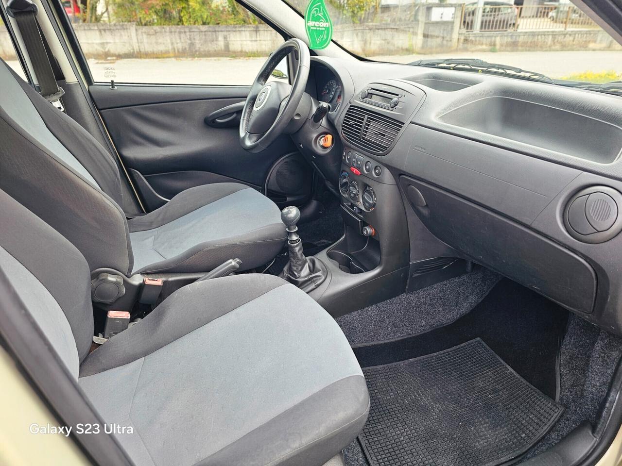 Fiat Punto 1.2 BENZINA UNICO PROPRIETARIO OK PER NEOPATENTATI