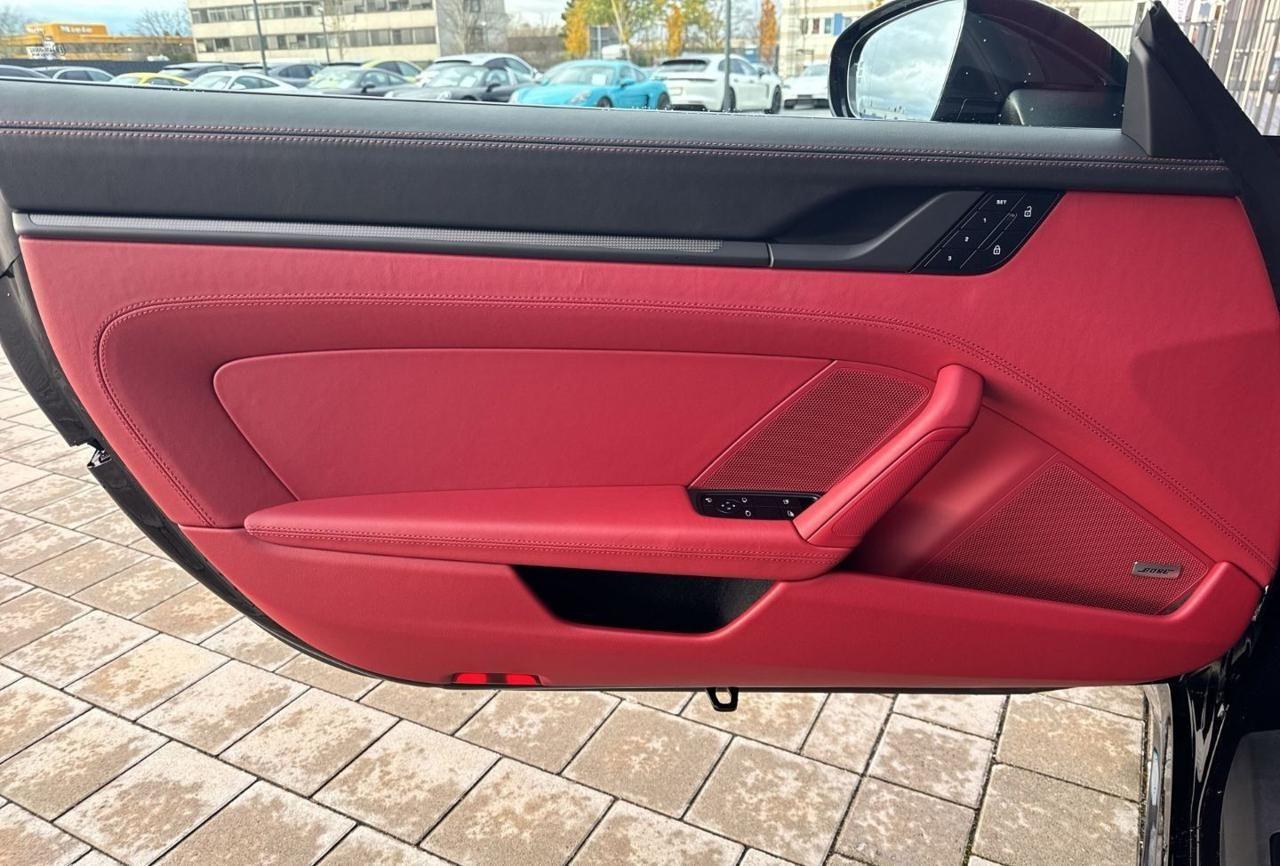 PORSCHE 992 2.0 Carrera 4 GTS*Pelle-Tetto-Bose-Finanz*