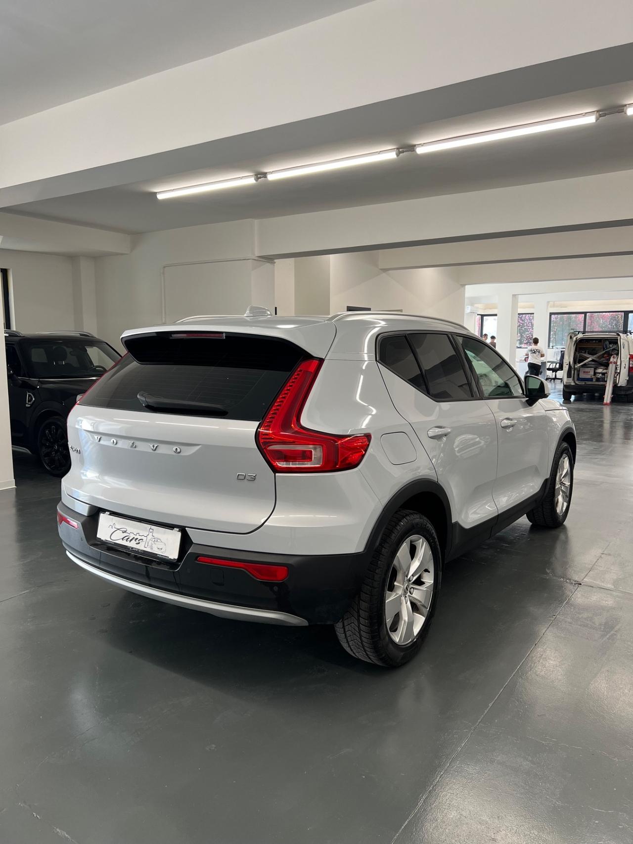 Volvo XC40 D4 AWD Geartronic Momentum