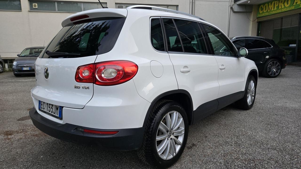 Volkswagen Tiguan 2.0 TDI DPF 4MOTION DSG Sport &