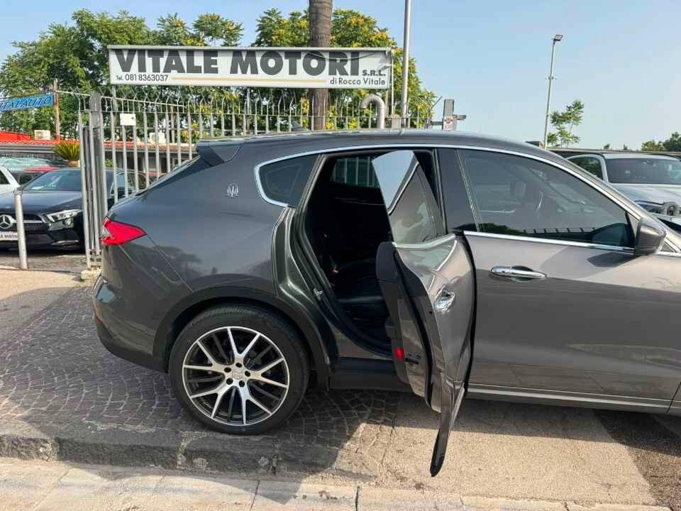 MASERATI LEVANTE 3.0 D 250 CV