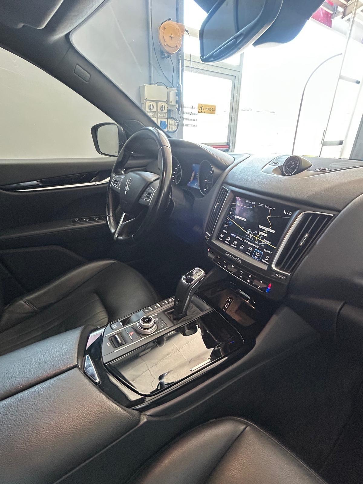 Maserati Levante V6 Diesel 250 CV AWD Gransport