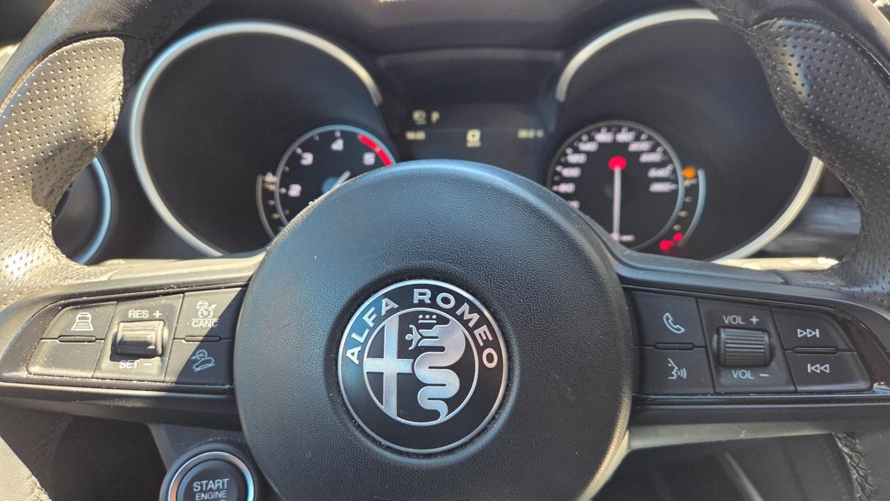 Alfa Romeo Stelvio 2.2 Turbodiesel 160 CV AT8 RWD Super Business