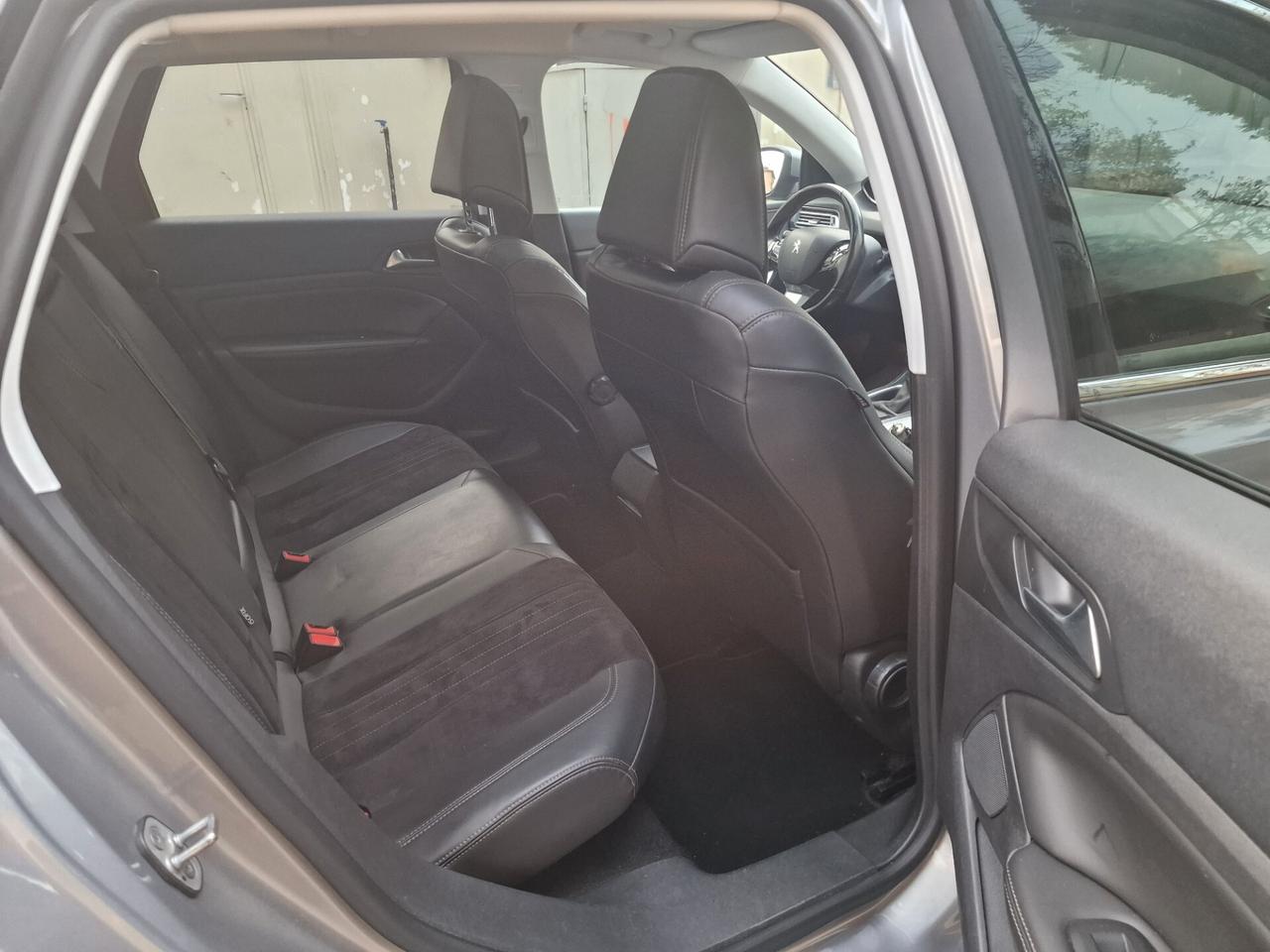 Peugeot 308 BlueHDi 150 S&S EAT6 SW Allure