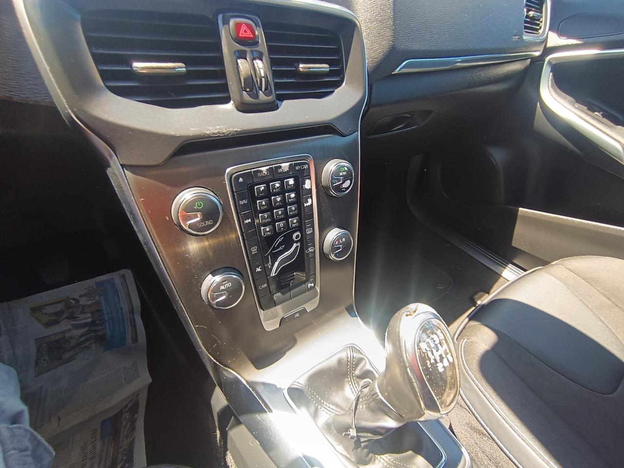 Volvo V40 D2 1.6 Summum