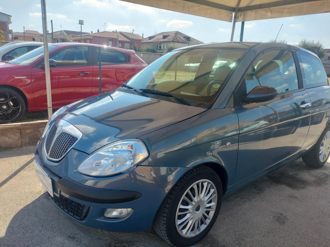Lancia Ypsilon 1.4 BENZINA CON TETTO PANORAMICO