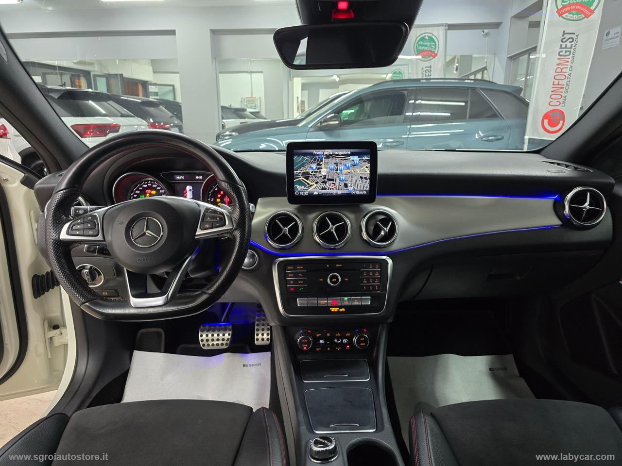 MERCEDES-BENZ GLA 200 d Automatic Premium