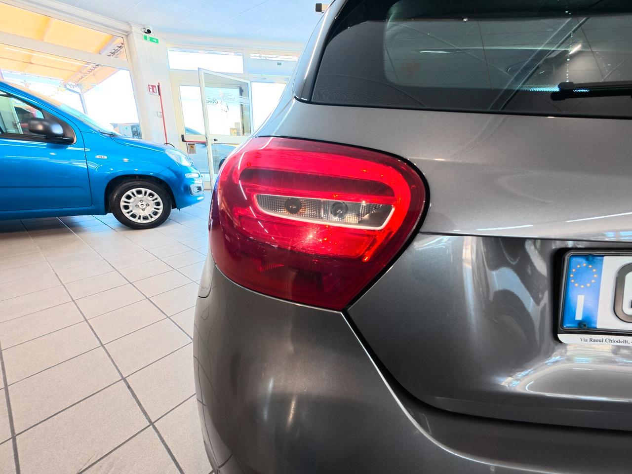 Mercedes-benz A 180 d Premium