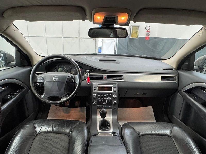 Volvo V70 V70 2.4 d5 Summum 185cv