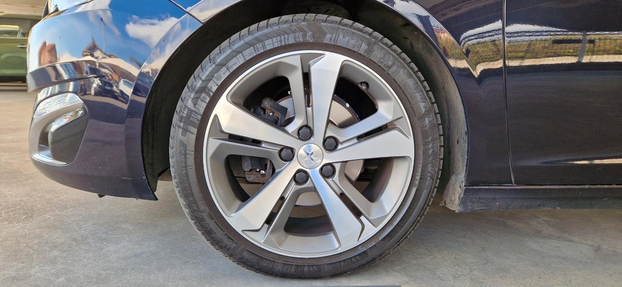 Peugeot 308 1.6 HDi 115cv ALLURE * Tetto Panoramico , Led , Retrocam. *