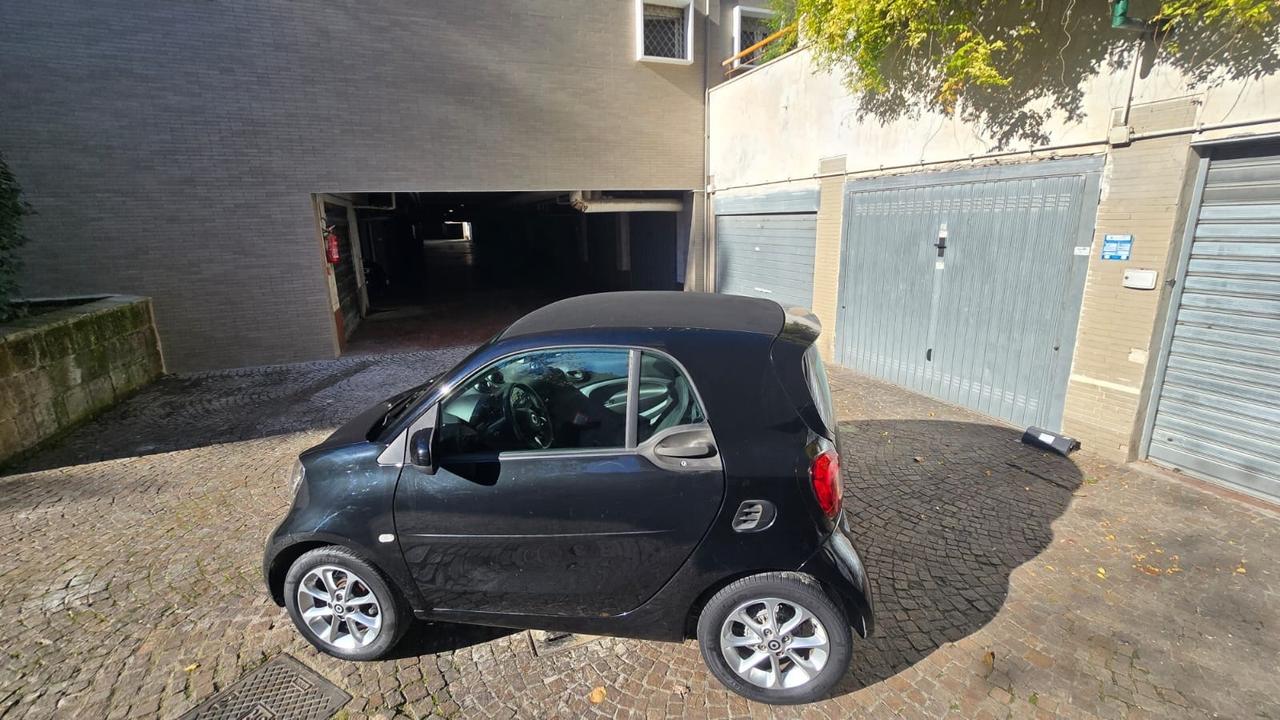 Smart ForTwo 1.0 71cv Coupe Clima cambio Auto